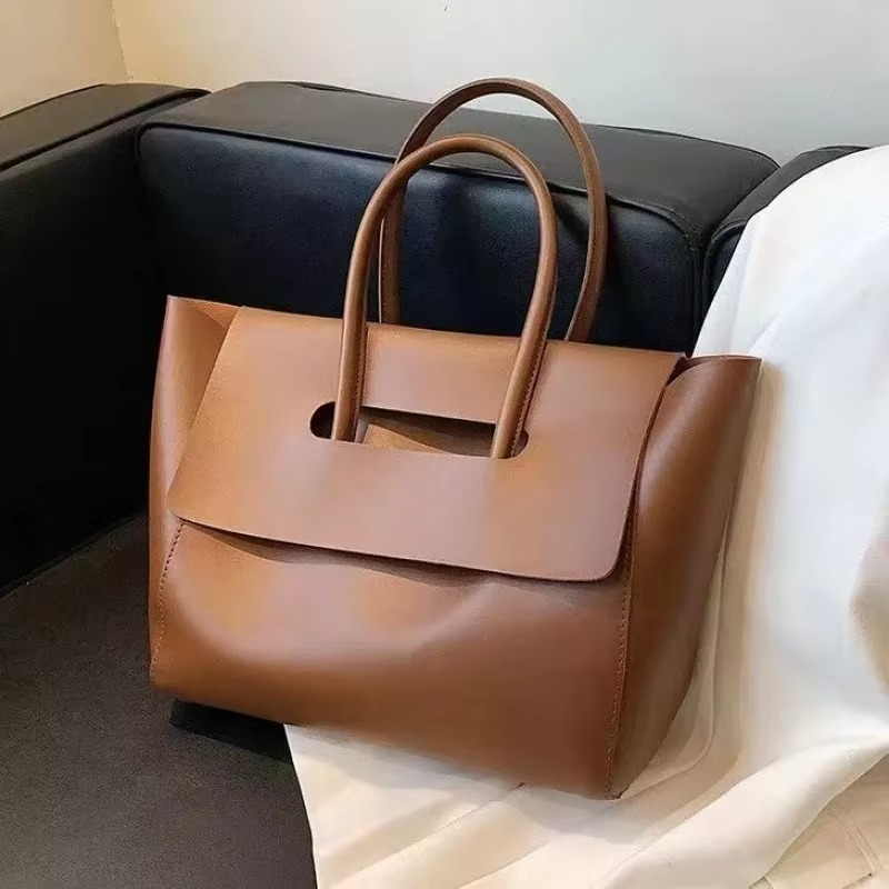 Aria Retro Tote Bag